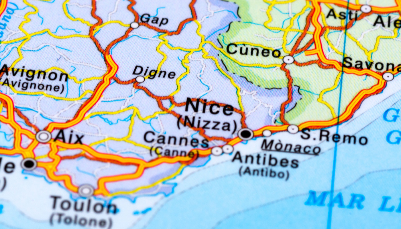 Aéroport de Nice-Cannes : exit les navettes, choisissez le VTC !